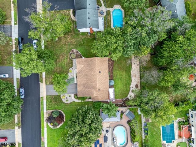 9 Boxwood Rd, Piscataway Twp., NJ 08854