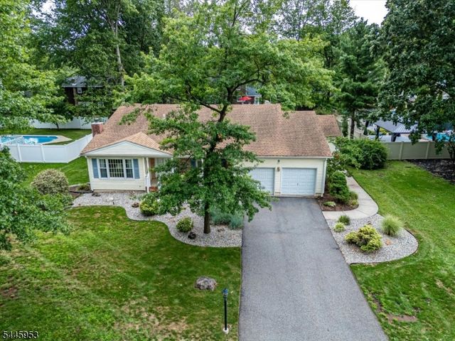 9 Boxwood Rd, Piscataway Twp., NJ 08854