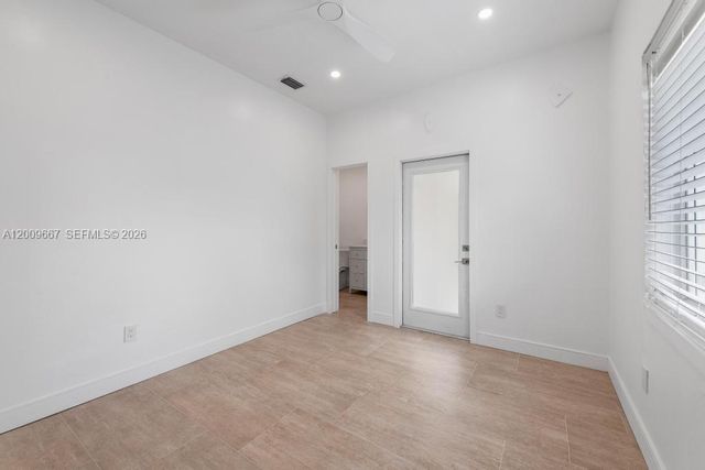 3759 Florida Ave, Coconut Grove, FL 33133