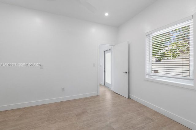 3759 Florida Ave, Coconut Grove, FL 33133