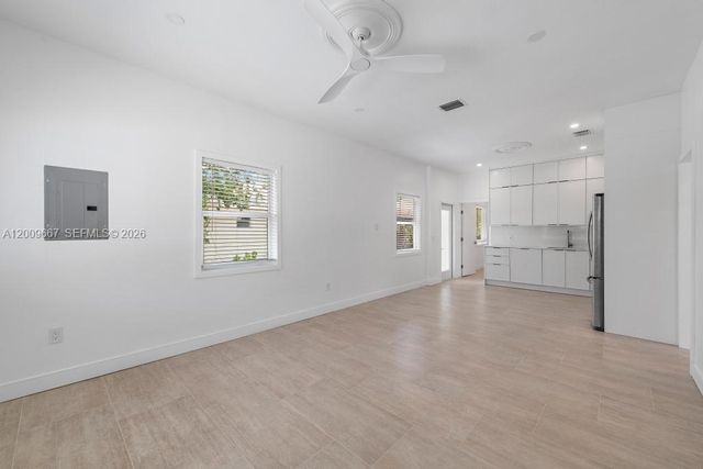 3759 Florida Ave, Coconut Grove, FL 33133