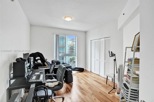 7275 SW 90th St C410, Miami, FL 33156