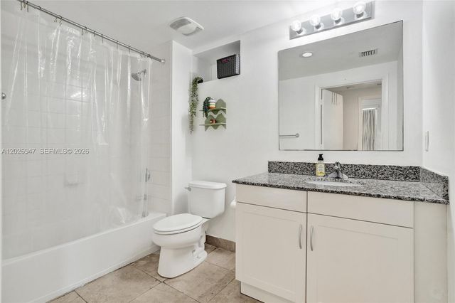 7275 SW 90th St C410, Miami, FL 33156