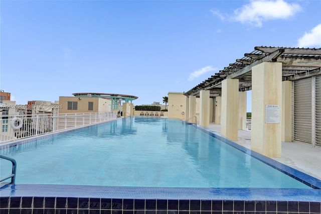 7275 SW 90th St C410, Miami, FL 33156