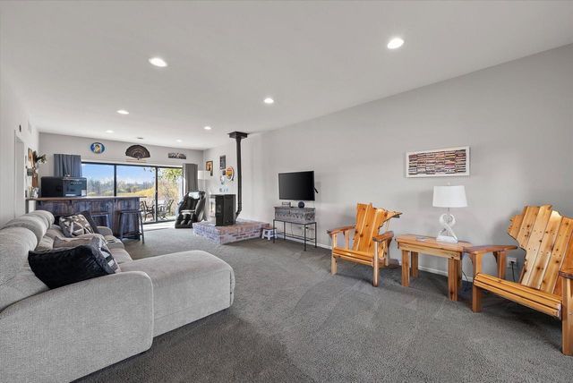 9083 Fillmore ROAD, Fredonia, WI 53021