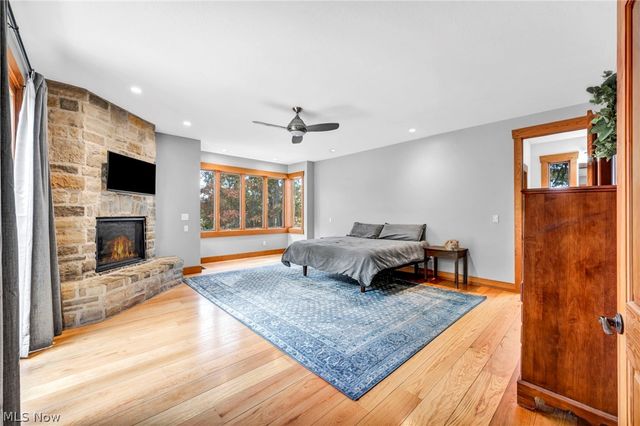 7184 Neff Road, Valley City, OH 44280