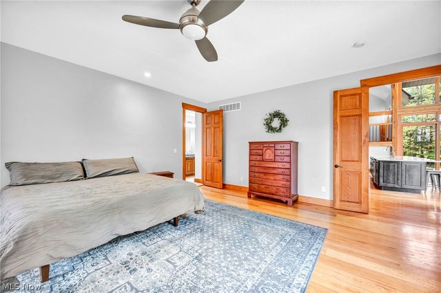 7184 Neff Road, Valley City, OH 44280