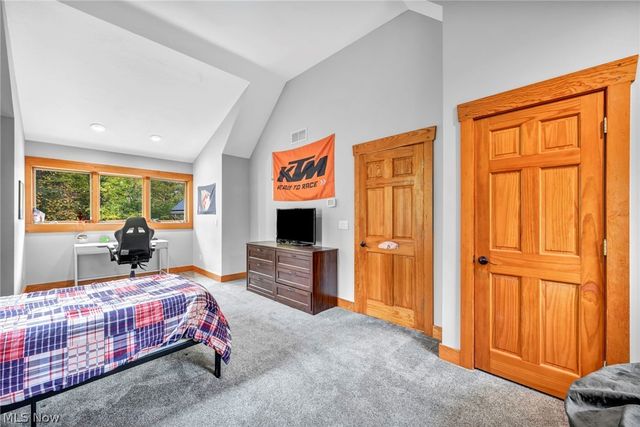 7184 Neff Road, Valley City, OH 44280