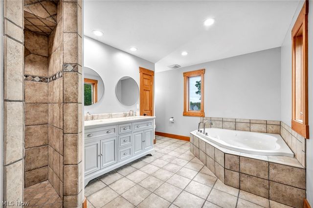 7184 Neff Road, Valley City, OH 44280