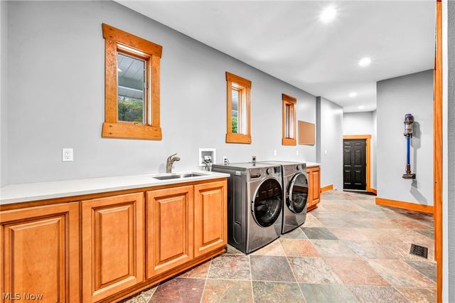 7184 Neff Road, Valley City, OH 44280