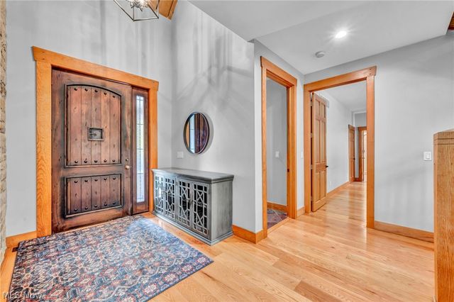 7184 Neff Road, Valley City, OH 44280