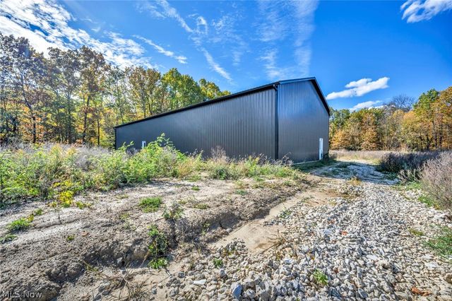 7184 Neff Road, Valley City, OH 44280