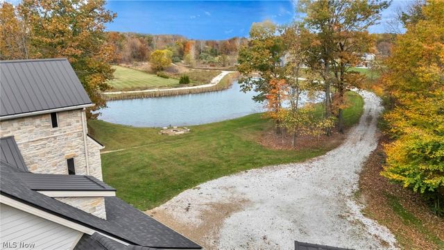 7184 Neff Road, Valley City, OH 44280