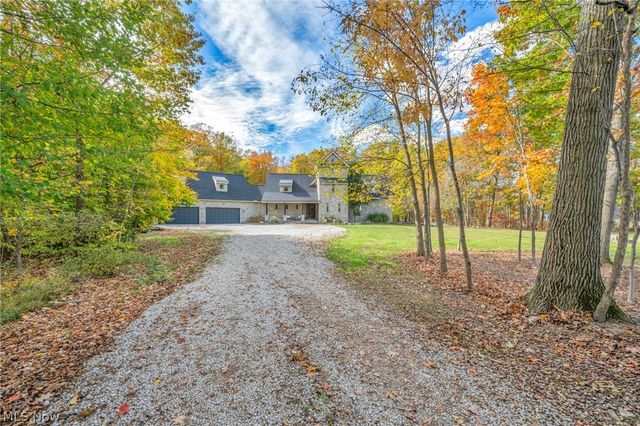 7184 Neff Road, Valley City, OH 44280