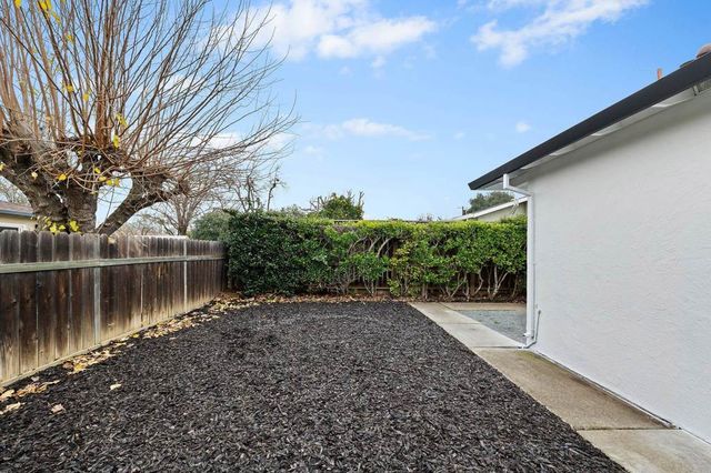 1816 Lynwood Dr, Concord, CA 94519