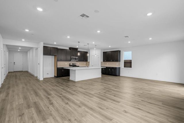 9826 Amisha Way, Sacramento, CA 95829