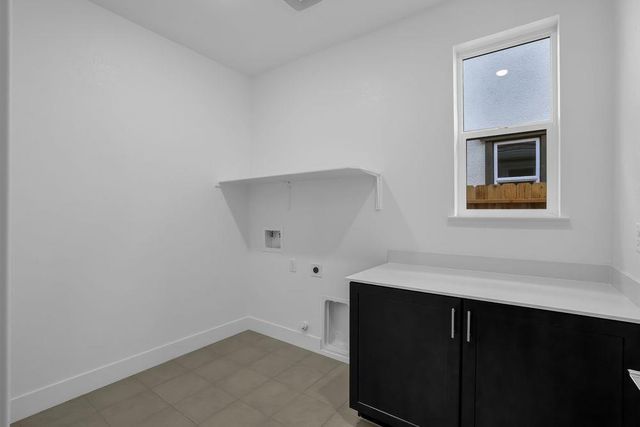 9826 Amisha Way, Sacramento, CA 95829