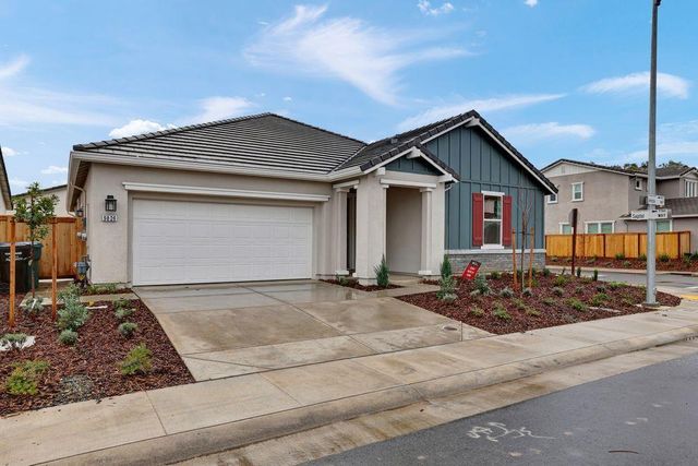 9826 Amisha Way, Sacramento, CA 95829