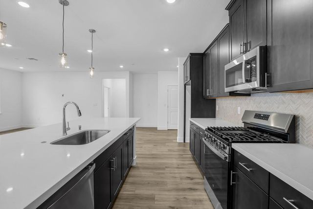 9826 Amisha Way, Sacramento, CA 95829