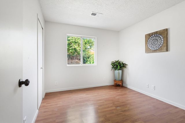 3025 Mason Meadows Drive NE, Rio Rancho, NM 87144