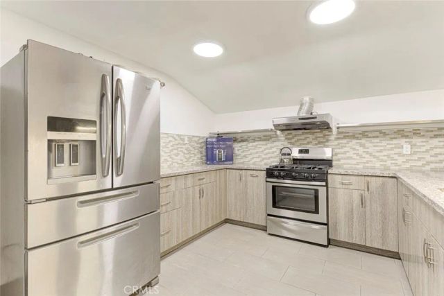 6641 Agnes Avenue, North Hollywood, CA 91606