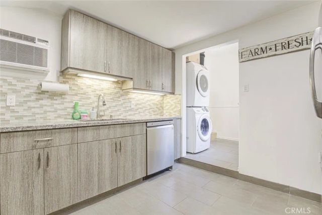 6641 Agnes Avenue, North Hollywood, CA 91606