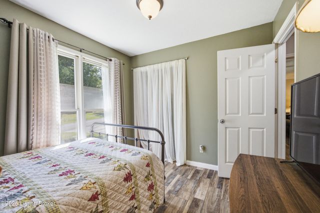 50 Longview Dr, Shelbyville, KY 40065