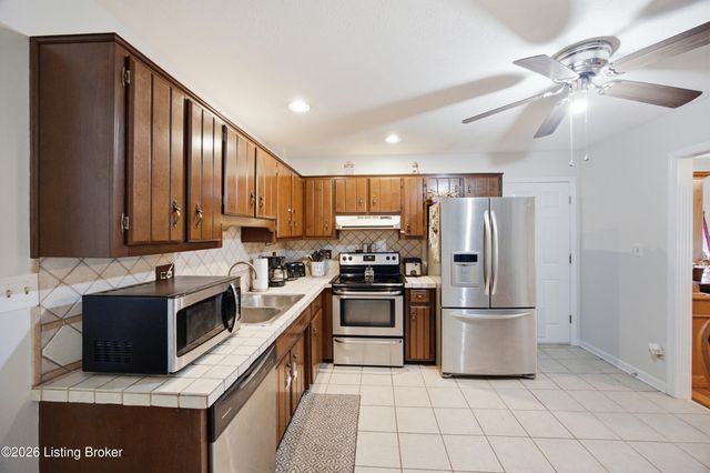 50 Longview Dr, Shelbyville, KY 40065