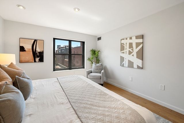 16 Harcourt St 4C, Boston, MA 02116