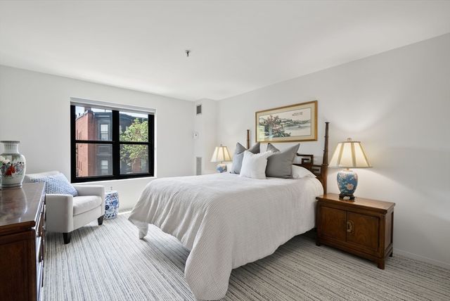 16 Harcourt St 4C, Boston, MA 02116