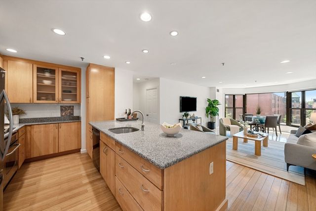 16 Harcourt St 4C, Boston, MA 02116