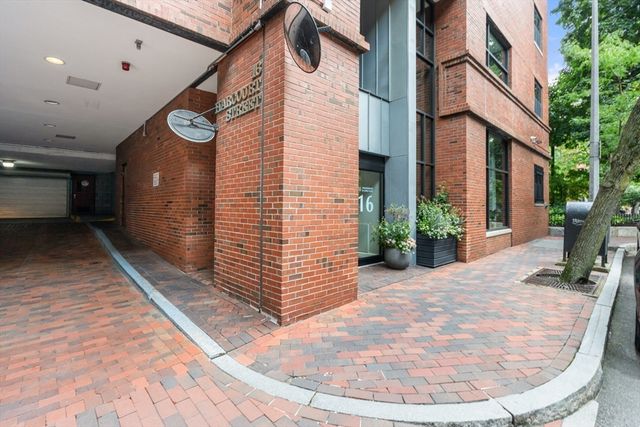 16 Harcourt St 4C, Boston, MA 02116
