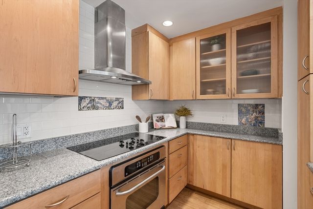 16 Harcourt St 4C, Boston, MA 02116