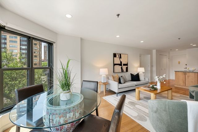 16 Harcourt St 4C, Boston, MA 02116