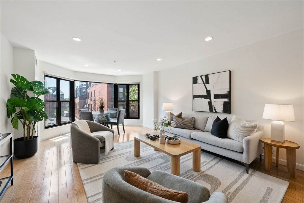16 Harcourt St 4C, Boston, MA 02116