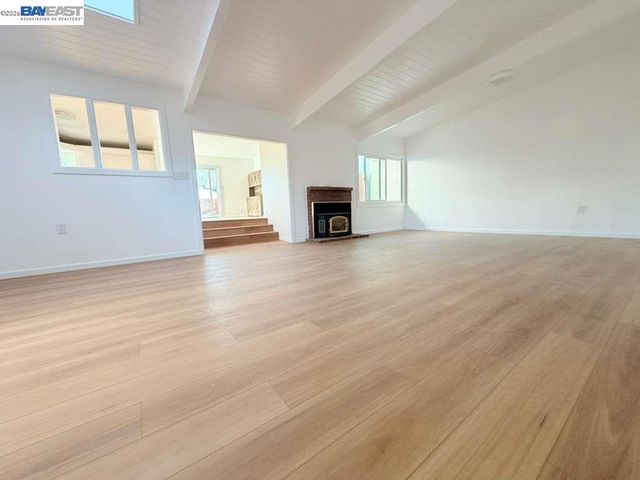 5212 Creely Ave, Richmond, CA 94804