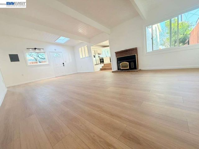 5212 Creely Ave, Richmond, CA 94804