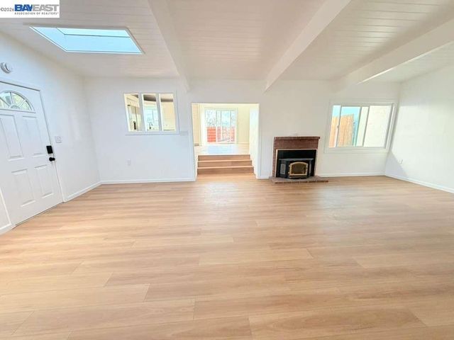 5212 Creely Ave, Richmond, CA 94804