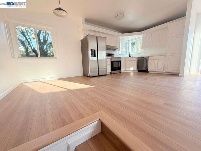 5212 Creely Ave, Richmond, CA 94804