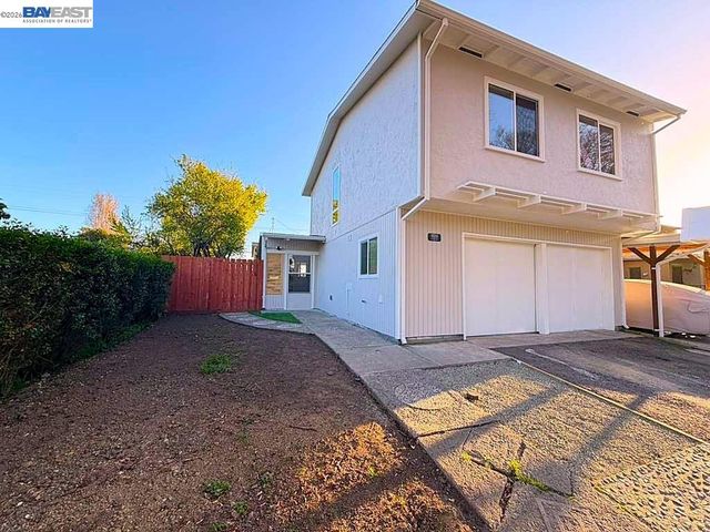 5212 Creely Ave, Richmond, CA 94804