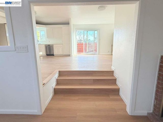 5212 Creely Ave, Richmond, CA 94804