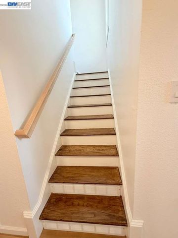 5212 Creely Ave, Richmond, CA 94804