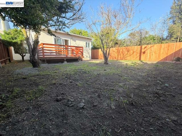 5212 Creely Ave, Richmond, CA 94804