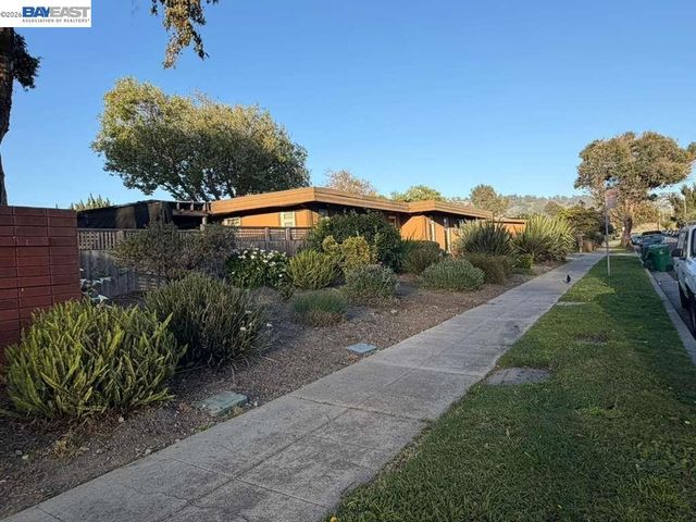 5212 Creely Ave, Richmond, CA 94804