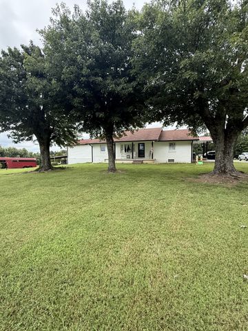 1487 Boyd Rd, Lafayette, TN 37083