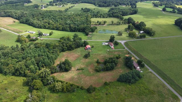 1487 Boyd Rd, Lafayette, TN 37083