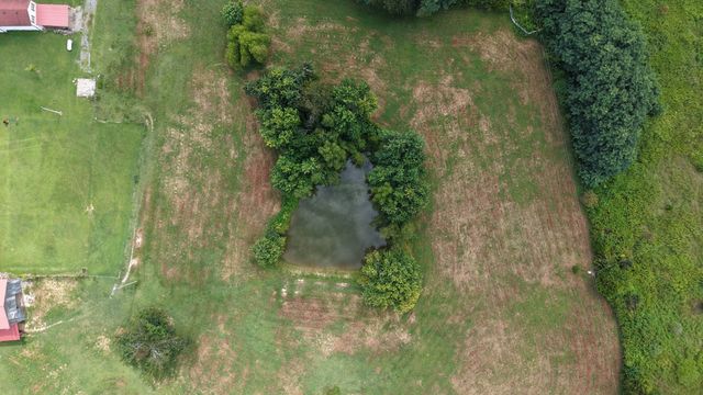 1487 Boyd Rd, Lafayette, TN 37083