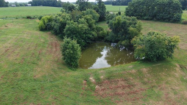 1487 Boyd Rd, Lafayette, TN 37083