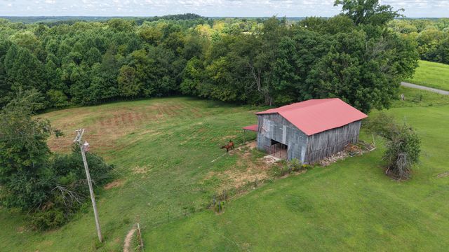 1487 Boyd Rd, Lafayette, TN 37083