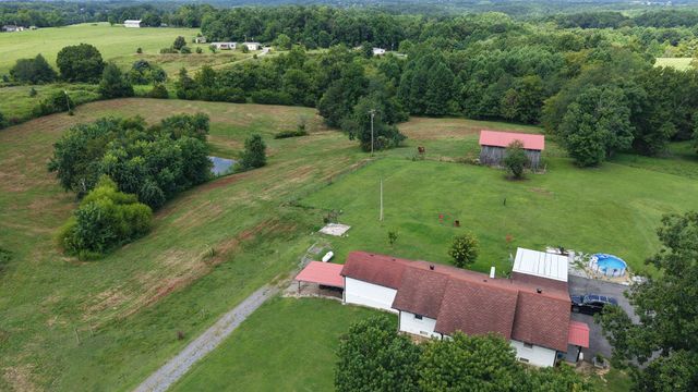 1487 Boyd Rd, Lafayette, TN 37083